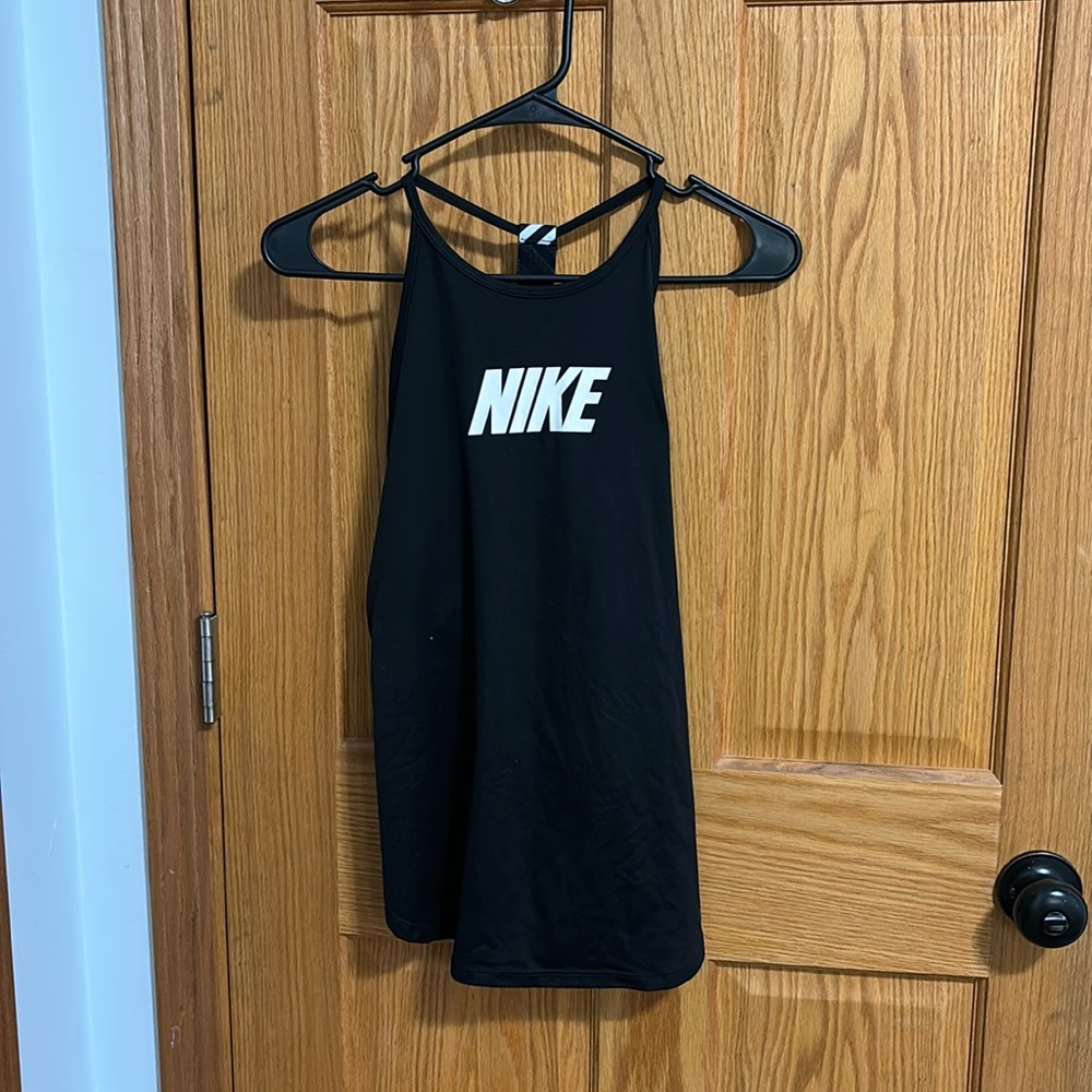 Halter workout tank, Nike, black/white shirt
